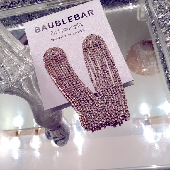 Beautiful glitz earrings sparkles ! - Picture 2 of 2